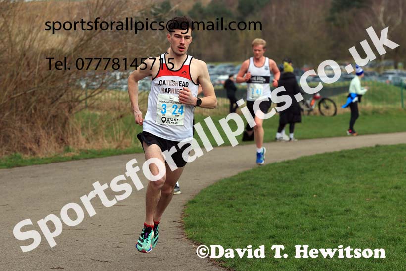 Senior and Veteran Men in the 2024 NECAA Road Relays Champs., Hetton Lyons Country Park, Hetton le Hole, County Durham. Photo: David T. Hewitson/Sports for All Pics